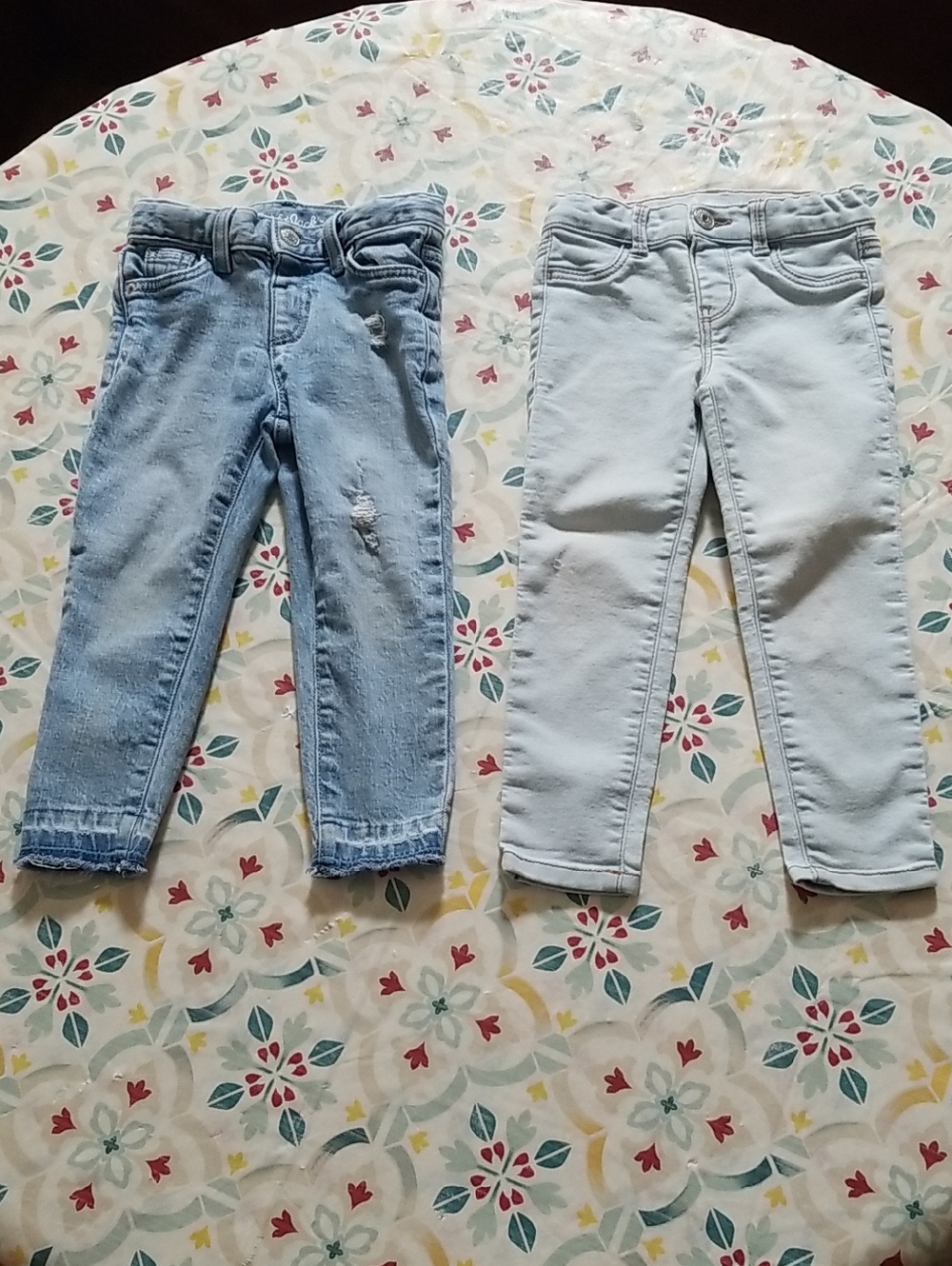 ❣5 for $25 Sale❣Bundle Of 2 Kids Light Wash Jeans - Size 3T